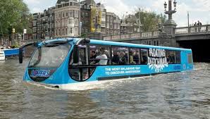 floating dutchman amsterdam 1 - Taxi khổng lồ “bơi” trong nước độc đáo ở Amsterdam